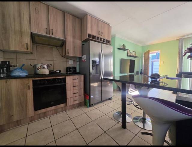 3 BEDROOM HOUSE FOR SALE IN ALBERTSDAL